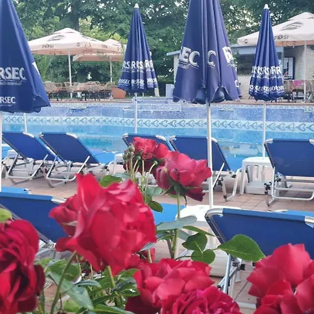 Sunquest 3*